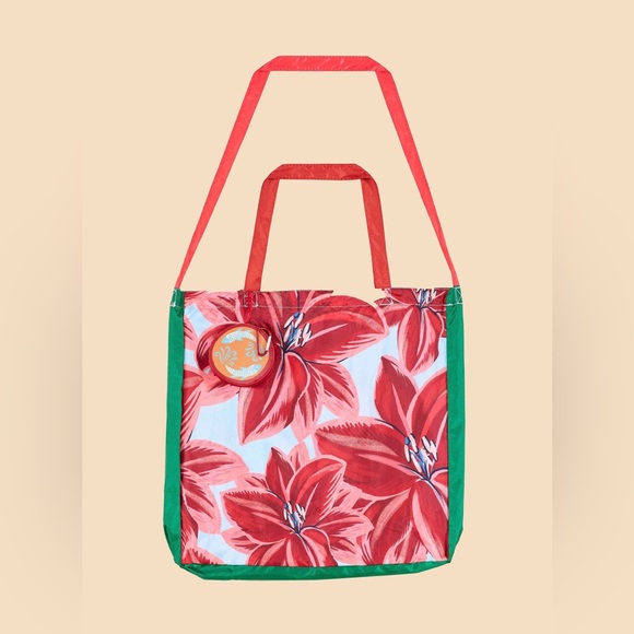 NWT Farm Rio Pisces Ecobag - Picture 3 of 5